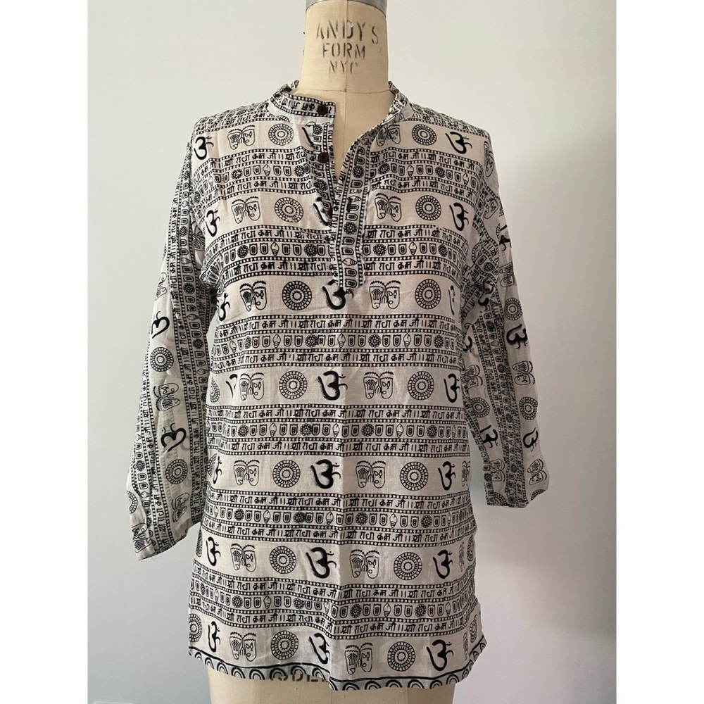 Om design shirt